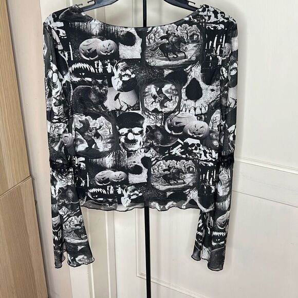 Hot Topic Social Collision Sleepy Hollow Collage Bell Sleeve Crop Top Plus Size - Picture 5 of 7